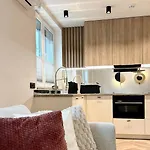 Flamingo - Luxury In Brama Portowa Apartman