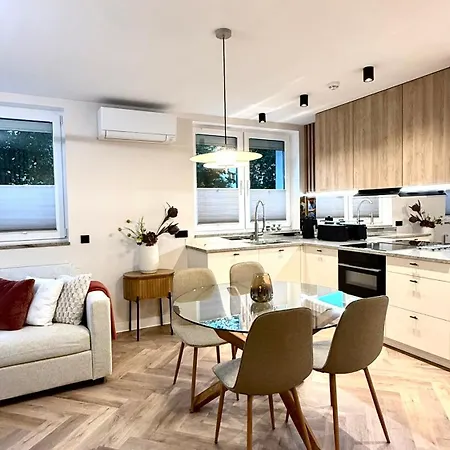 Flamingo - Luxury In Brama Portowa