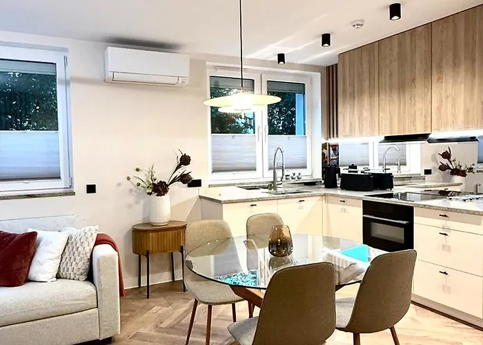 Flamingo - Luxury In Brama Portowa